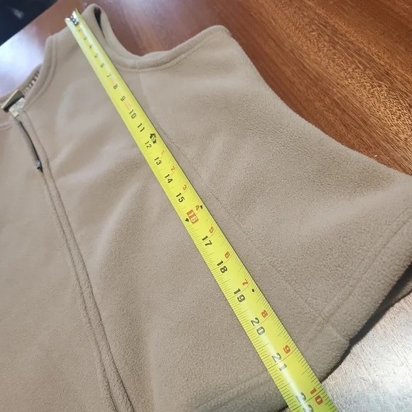 L.L.BEAN FLEECE VEST MEDIUM - Picture 8 of 9